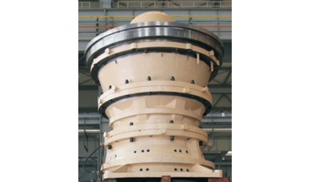 Gyratory crusher for high-capacity primary crushing